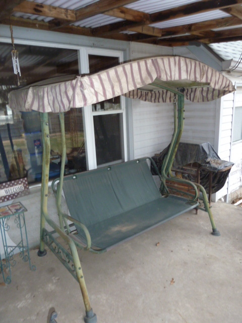 lot 246 image: OUTDOOR PORCH SWING