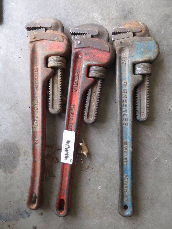 lot 16 image: Lot of Pipe Wrenches