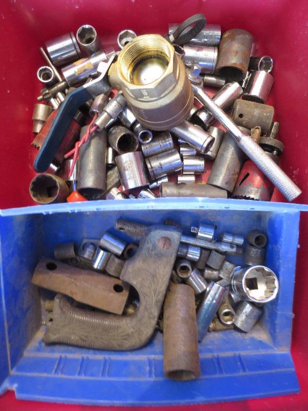 lot 169 image: Huge Lot of Random Tools