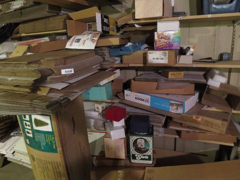 lot 31 image: Huge Lot of Shipping Boxes