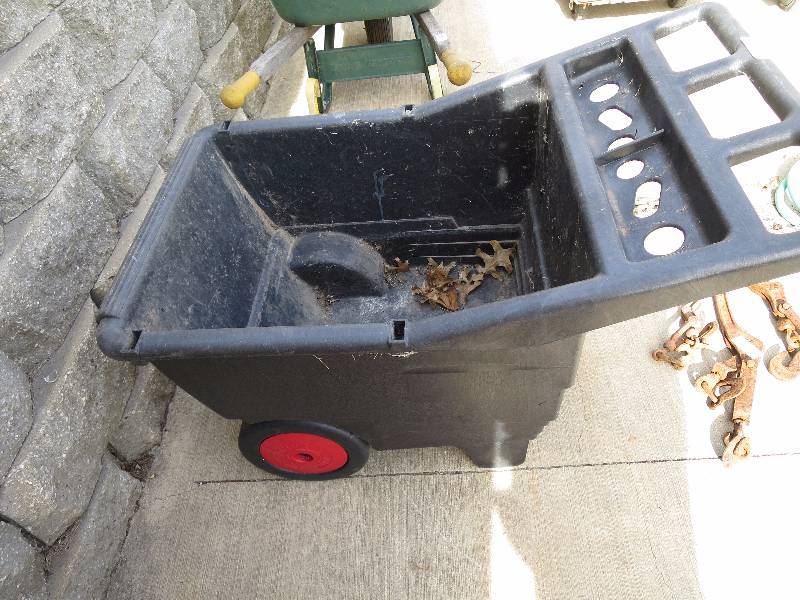 lot 41 image: Rolling Heavy Duty Cart