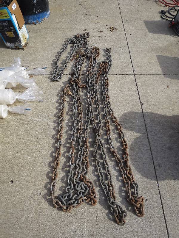 lot 58 image: Long Towing Chain