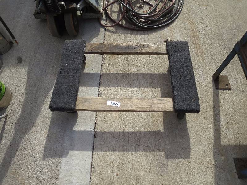 lot 66 image: 4 Wheel Rolling Cart