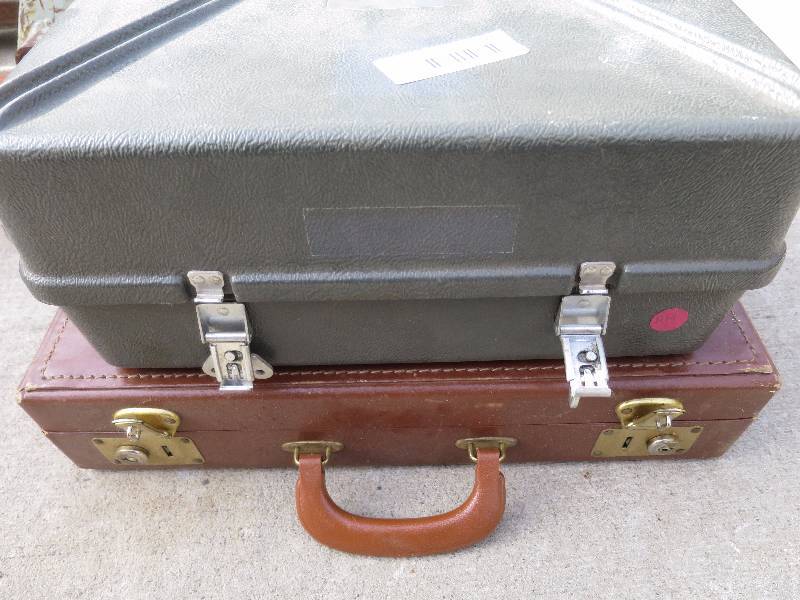 lot 76 image: Storage Case could be used for Gun
