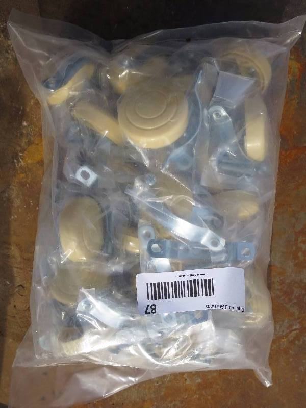 lot 87 image: Lot of Wooden Knobs