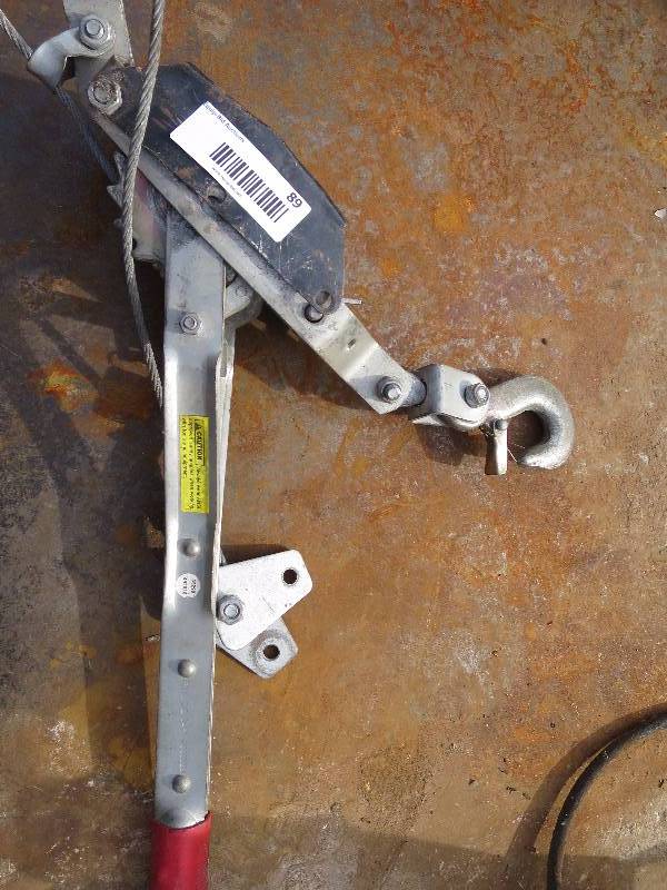 lot 89 image: Ratcheting Tow Piece