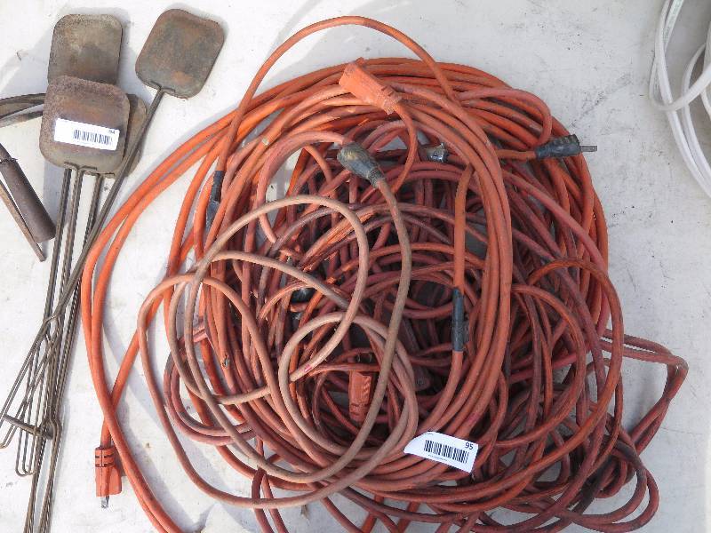 lot 95 image: Huge Lot of Extension Cords etc.