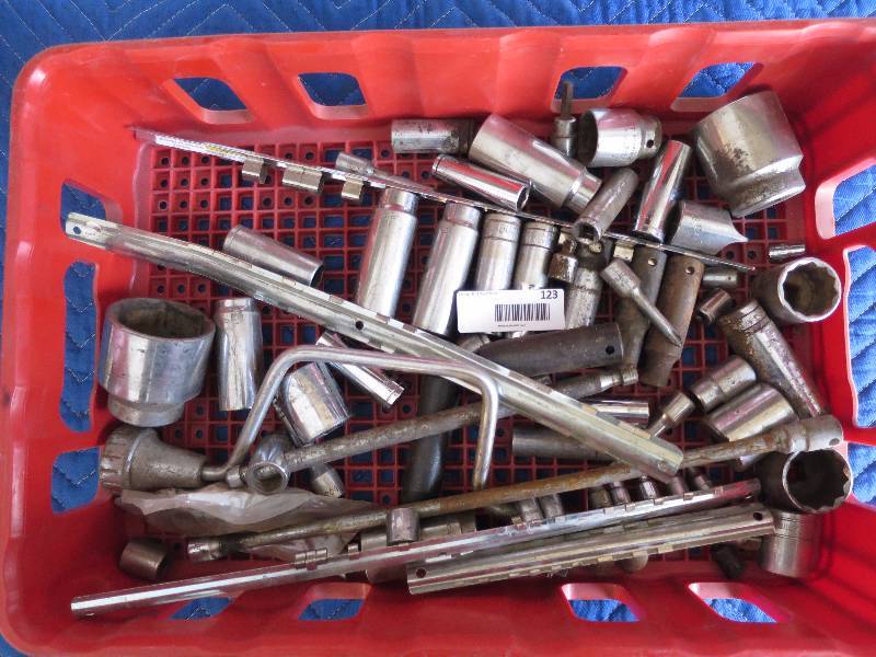 lot 123 image: Huge Lot of Sockets
