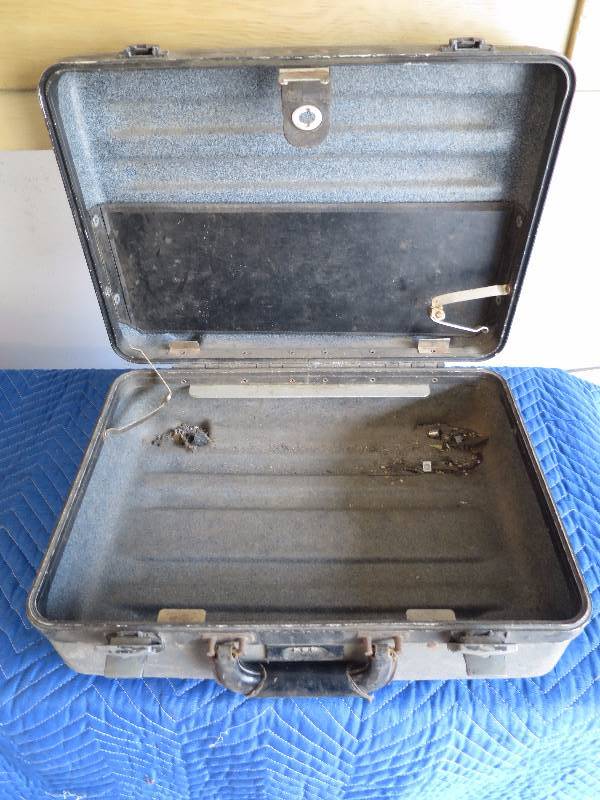 lot 137 image: Storage Container