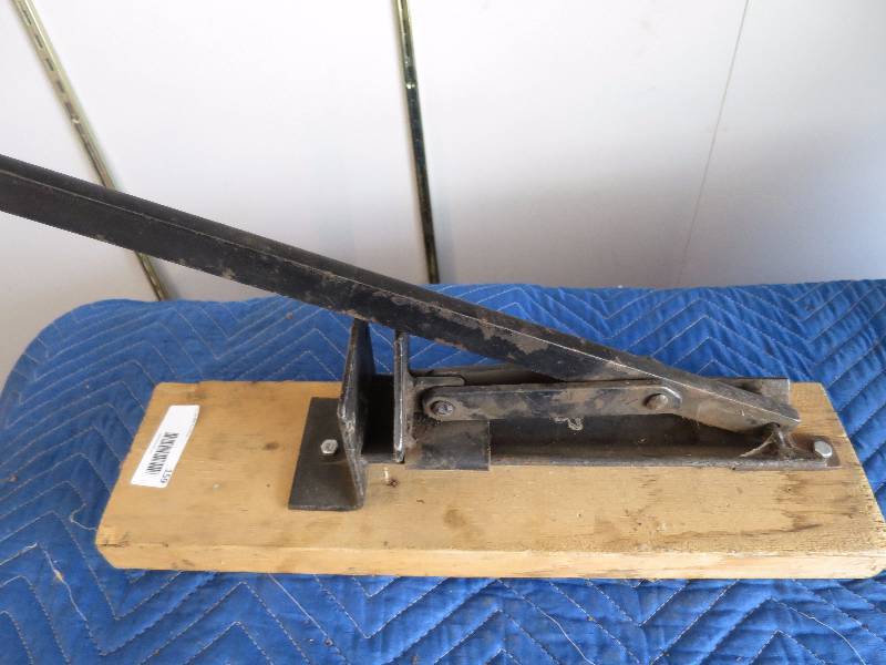 lot 159 image: Can Crusher