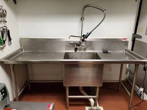 lot 23000 image: Single Bay Stainless Steel Sink