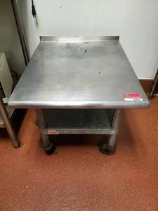 lot 23001 image: Stainless Equipment Stand On Casters