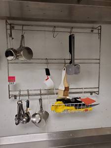 lot 23009 image: Measuring Cups With Wall Mount