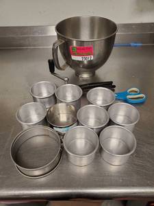 lot 23012 image: Baking Supplies