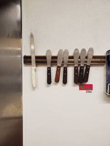 lot 23065 image: Wall Mount Magnetic Knife Holder