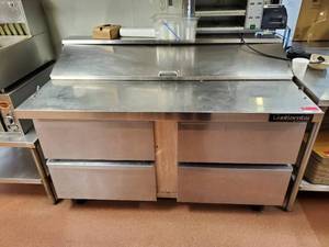 lot 23072 image: 5ft Continental Refrigerated Make Table On Casters