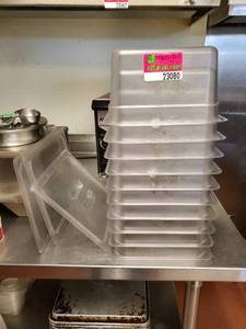 lot 23080 image: (10) Cambro 12 x 6in Containers