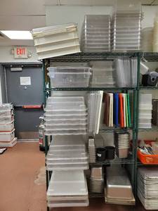 lot 23087 image: 6ft Metro Rack With Contents