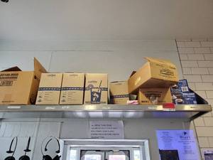 lot 23113 image: 5ft Stainless Shelf