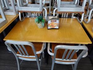 lot 23136 image: 48x30in Dining Table With 4 Chairs