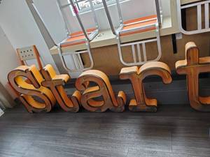 lot 23188 image: START Light Up Sign