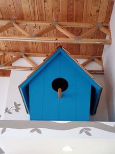 lot 23194 image: Extra Large Bird House