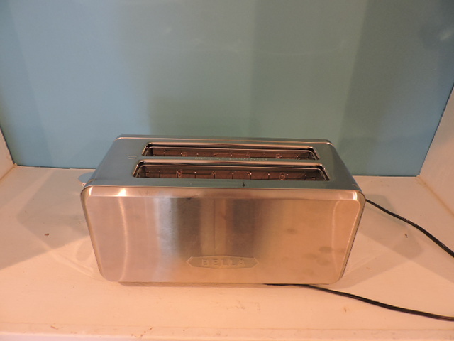 lot 1010 image: TOASTER