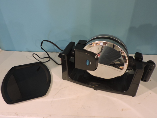 lot 1029 image: ROTATING WAFFLE MAKER