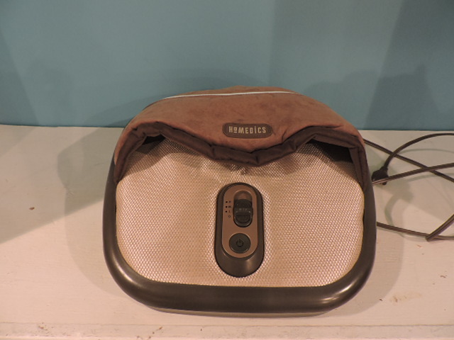 lot 1034 image: FOOT MASSAGER