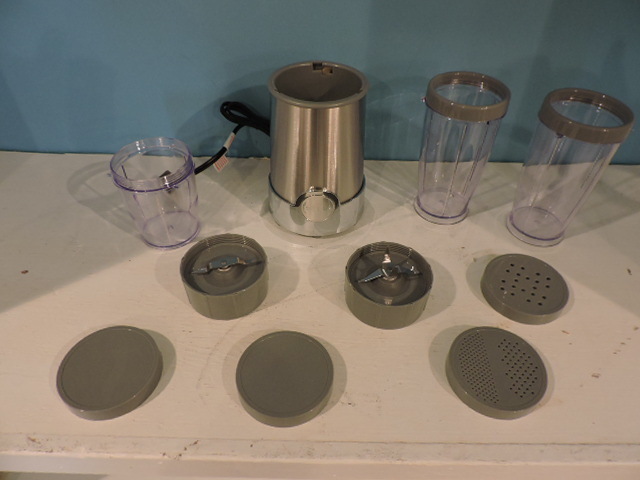 lot 1058 image: ROCKET BLENDER