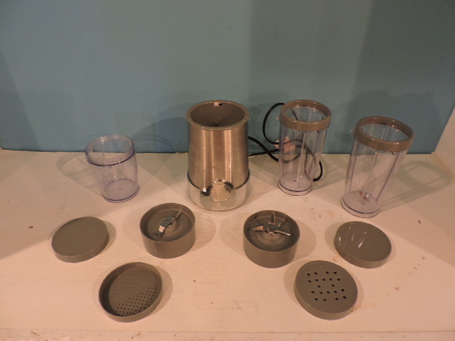 lot 1059 image: ROCKET BLENDER