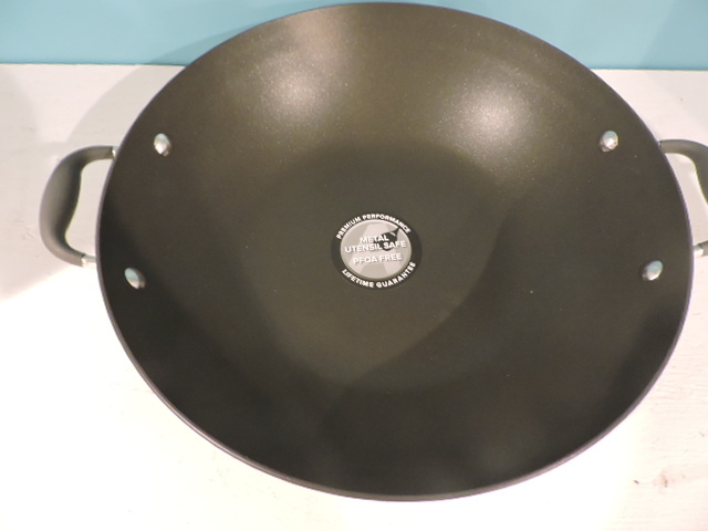lot 1079 image: WOK
