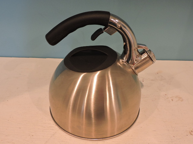lot 1102 image: KETTLE