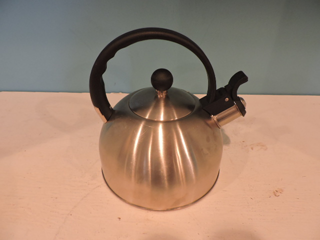 lot 1104 image: KETTLE