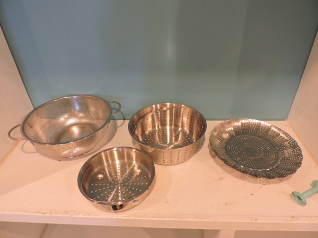 lot 1114 image: COLANDER SET & STEAMER