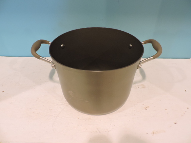 lot 1124 image: POT