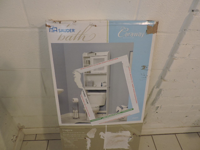 lot 1155 image: BATHROOM CABINET