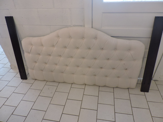 lot 1156 image: HEAD BOARD