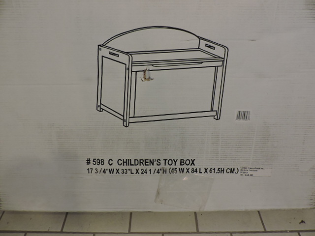 lot 1158 image: TOY BOX