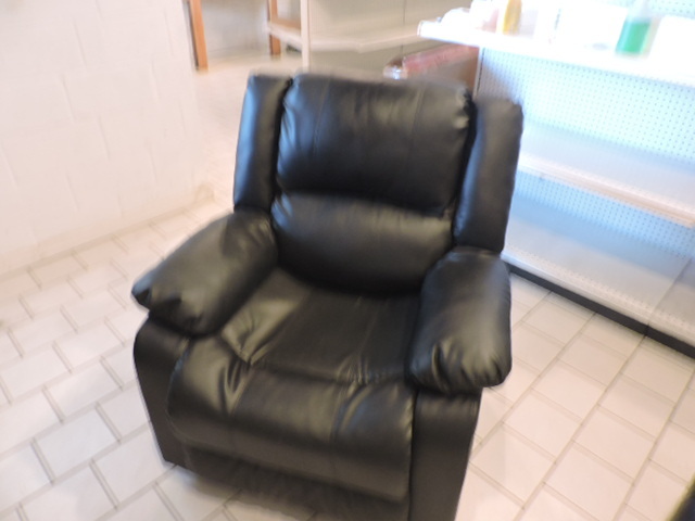 lot 1170 image: RECLINER