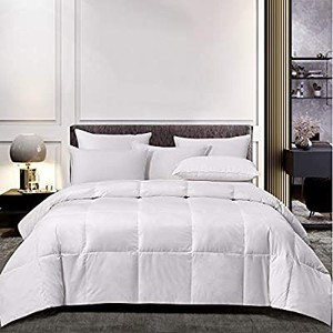 lot 37372 image: Scott Living White Goose Feather and Down Natural Blend Comforter, King