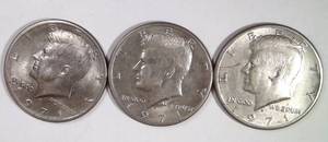 lot 250 image: Lot of 3 1971 Kennedy Half Dollars, MS