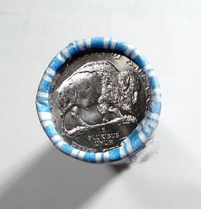 lot 465 image: UNC 2005 $2 Buffalo Nickel Roll