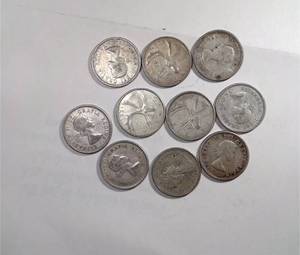 lot 512 image: 10x Canadian Quarters