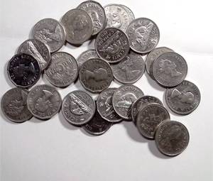 lot 520 image: 25x Canadian Nickels