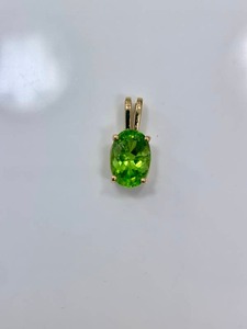 lot 85 image: 3.2ct Natural Peridot in 14k Yellow Gold Pendant Setting