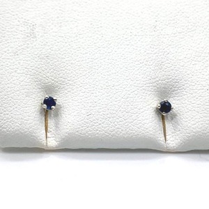 lot 61 image: .10ct Natural Blue Sapphire Earrings