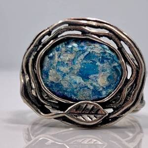 lot 87 image: Antique Israelian Excavated Roman Glass Ring set in Sterling Silver (Interesting History)