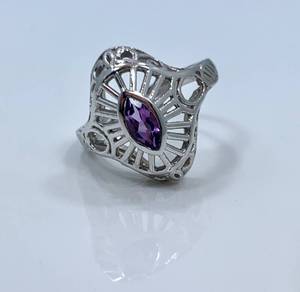 lot 54 image: .35ct Amethyst  Sterling Silver Ring