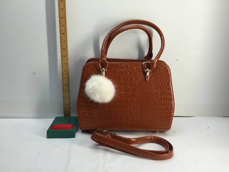 lot 3003 image: Womens HadBag Crocodile print